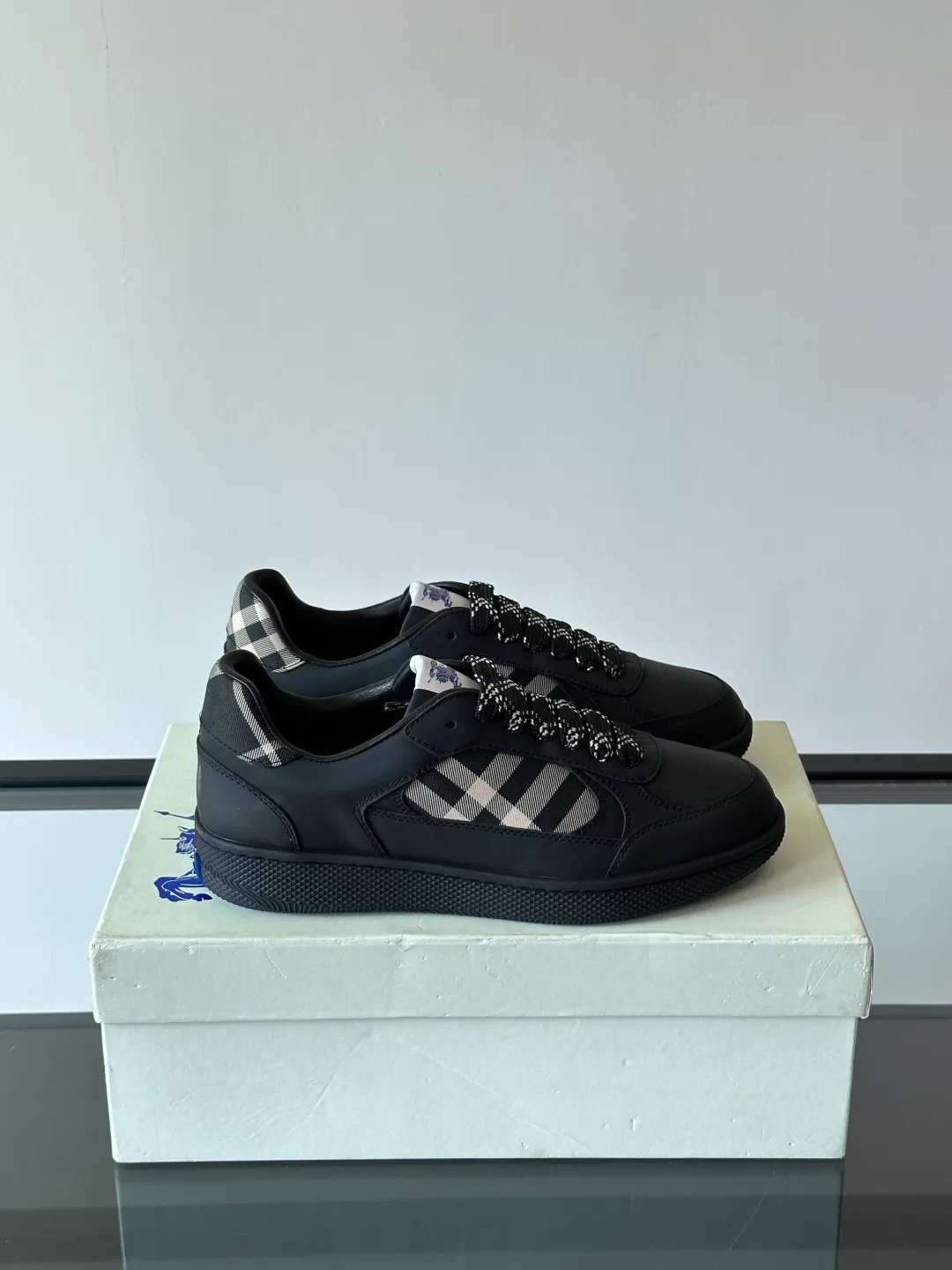 Men's shoes 💰p420 "Burberr＊" men's classic low-top sneakers, reinterpreted with Vintage retro plaid cotton and cowhide materials, decorated with a new brand logo. First-layer sheepskin lining, embossed Burberry lettering logo on the heel, T men's shoes 💰pU original outsole! Code number 38-44 (45 customized)
